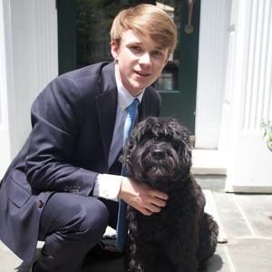 Meet your Posher, Casey